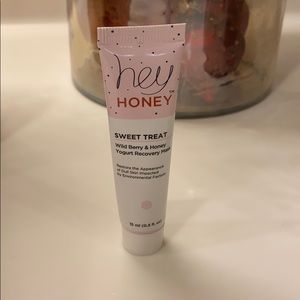 Hey Honey Sweet Treat Wild Berry&Honey Yogurt Mask